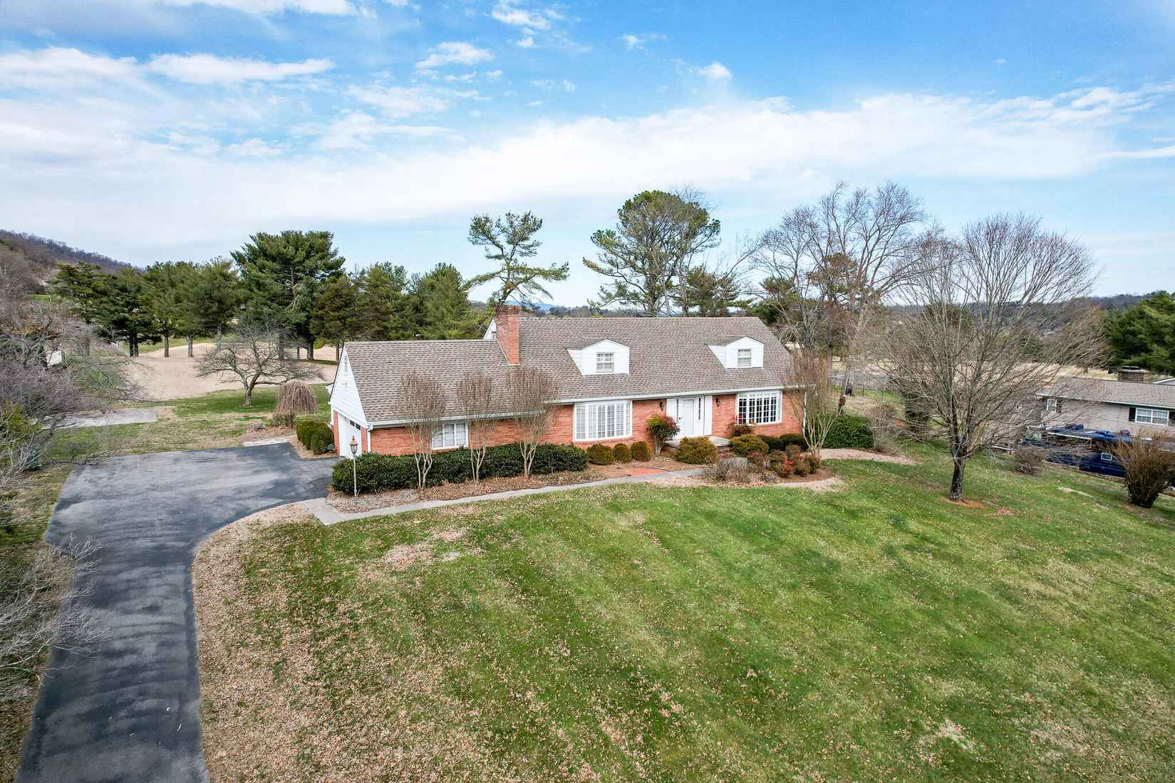 2444 N Economy Rd  