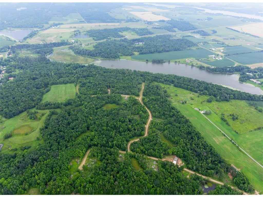325 Mud Lk Trl  