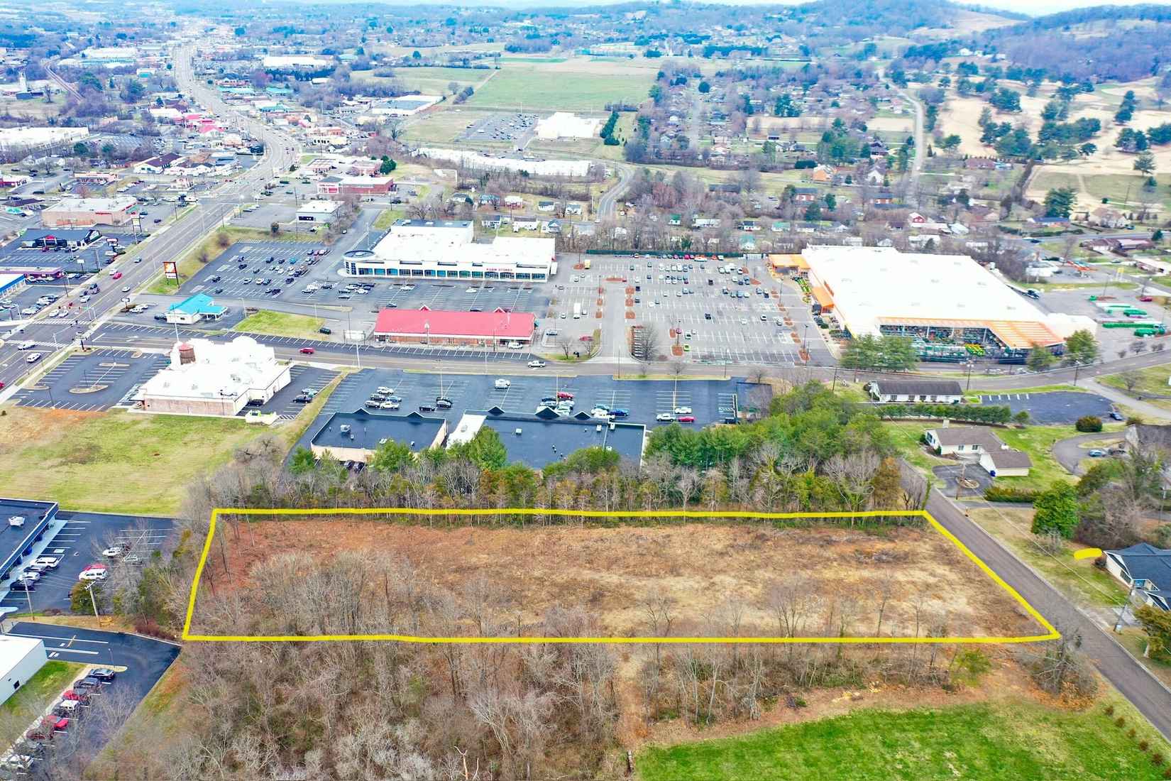 1815 Country Club Dr Dr  