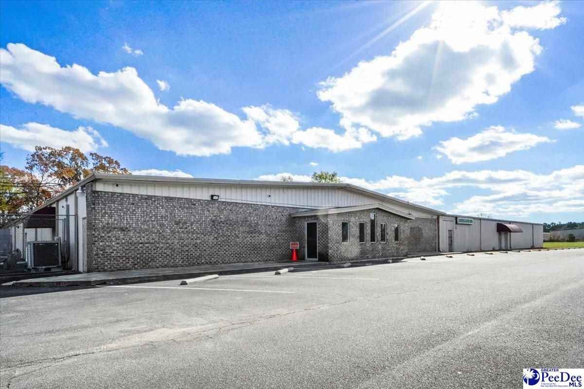 301 303 S Marquis Hwy  