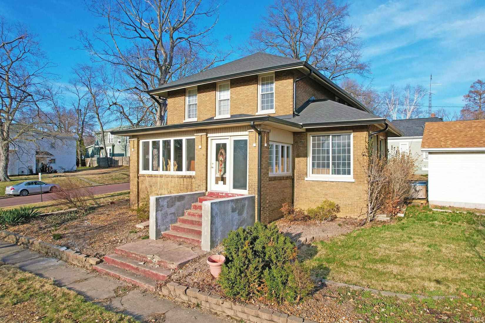 131 N Cherry St  