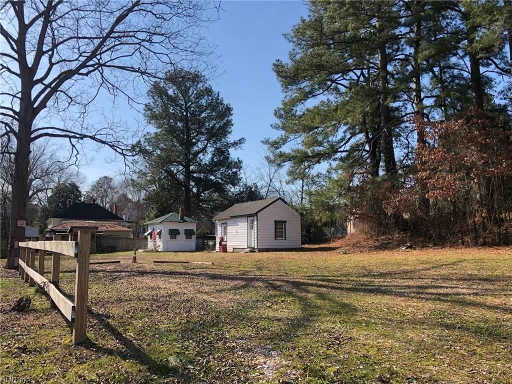 168 N County Dr  
