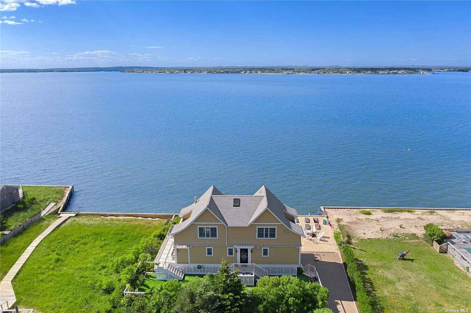 650 Dune Rd  