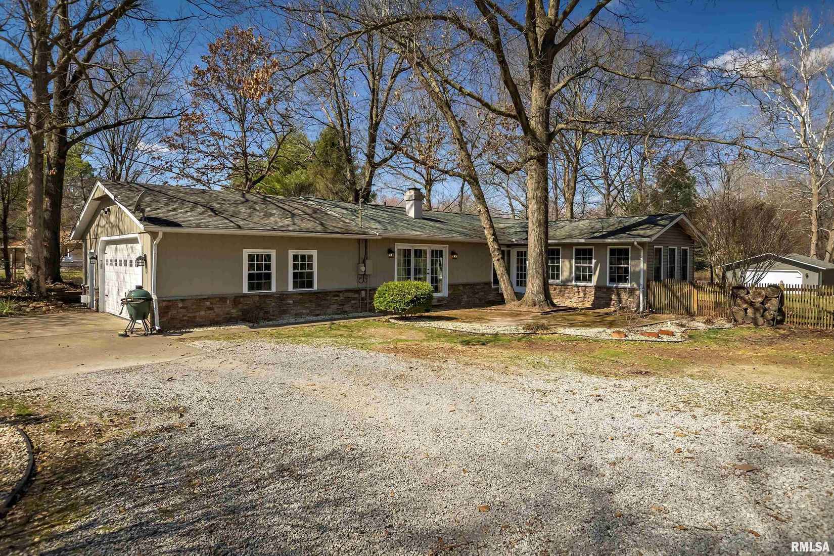 1313 E Clark Trl Trl  