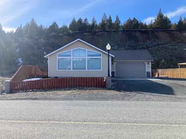 241 Elkview Dr  