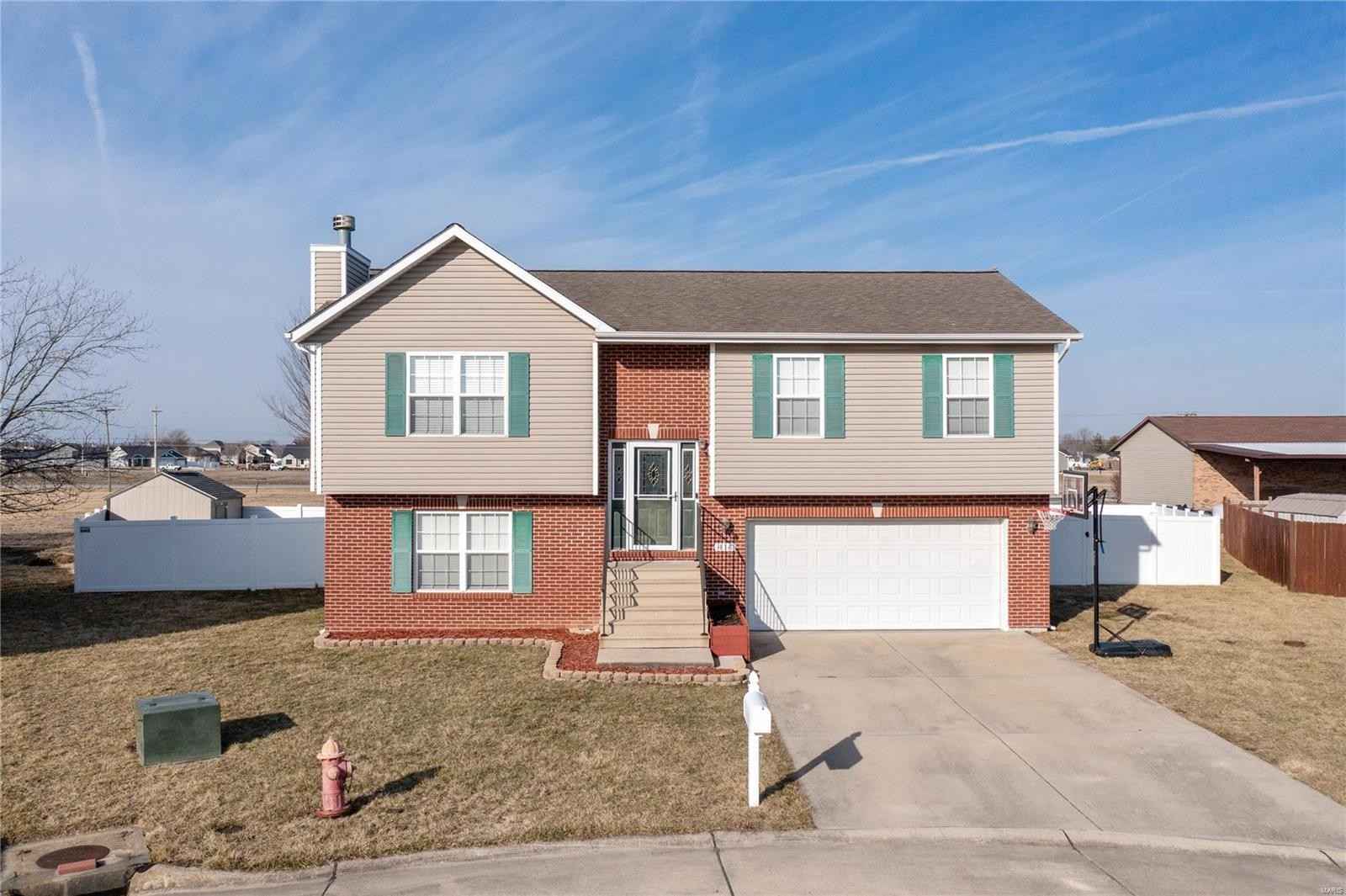 414 Windshire Ct  