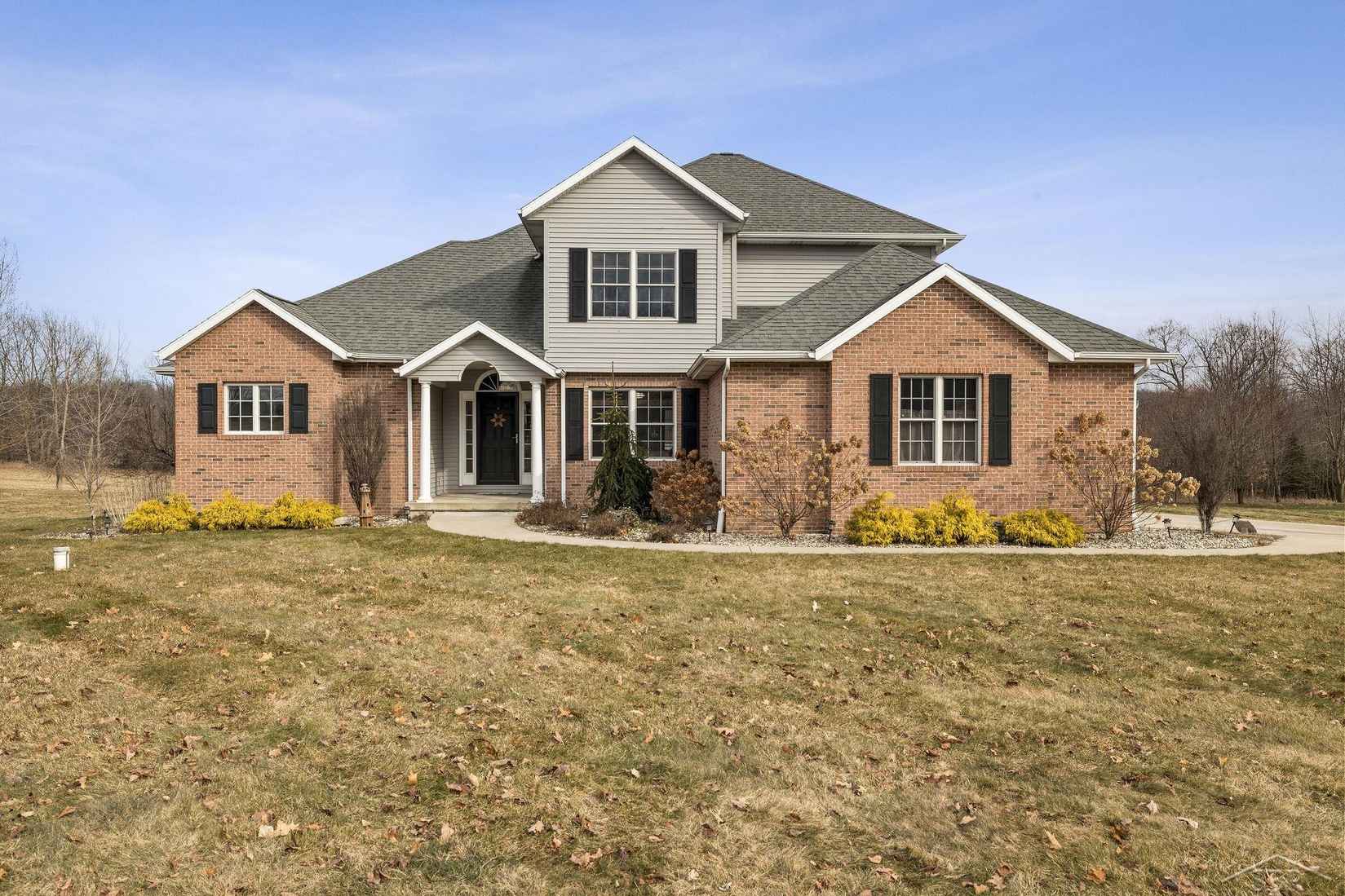 2153 Hickory  