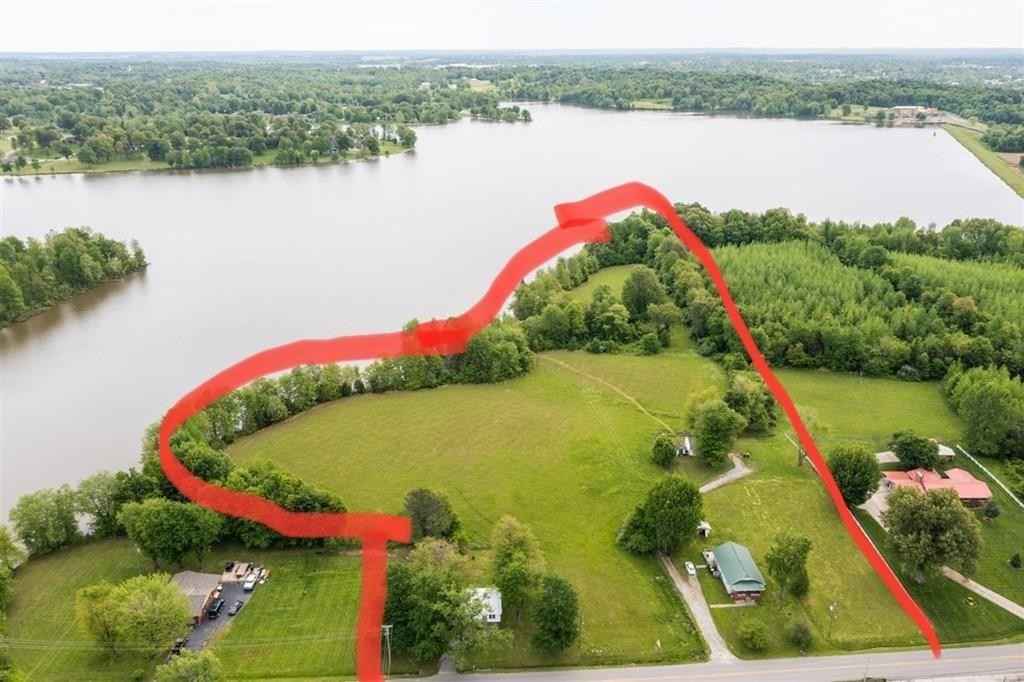 220 Tucker Schoolhouse Rd  