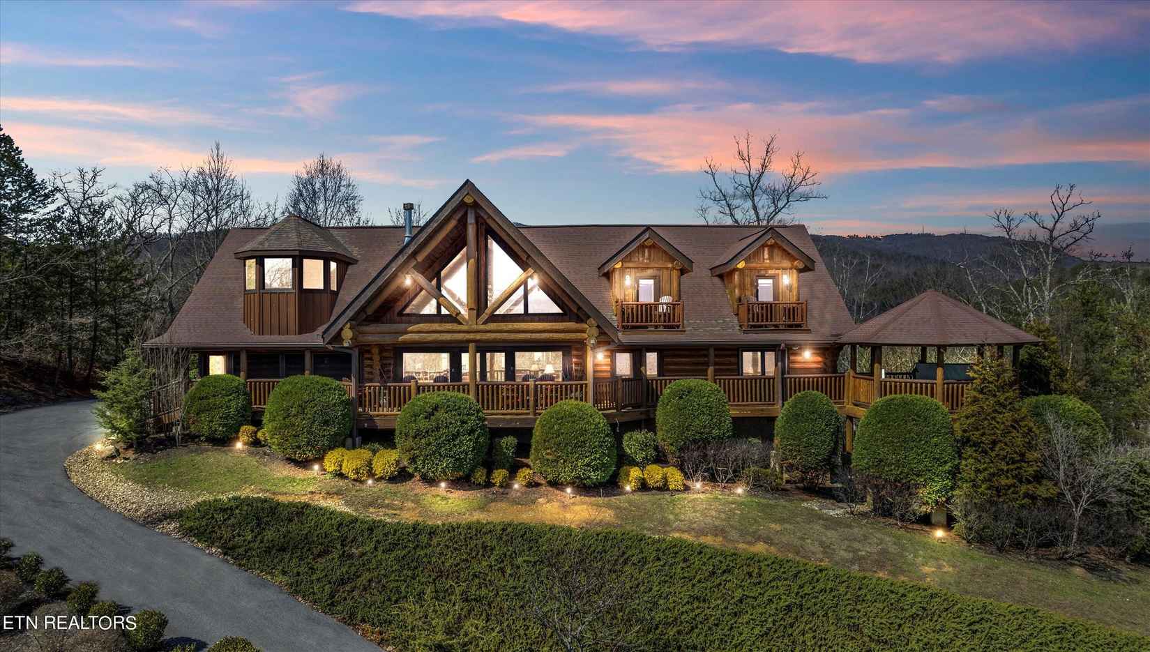 2436 Smoky Vista Way  