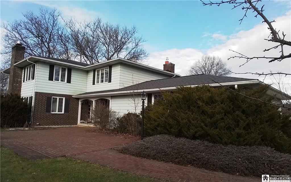 11 Devereux Dr  
