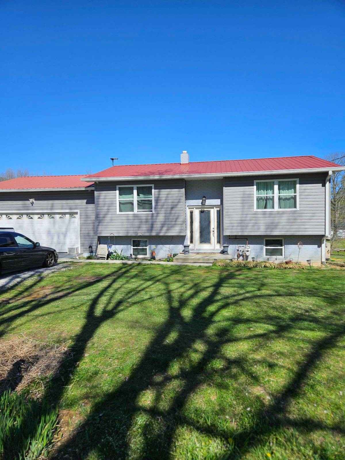 108 Maple Dr  