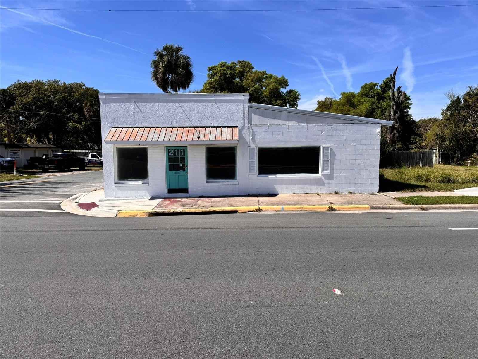 211 N CENTRAL Ave  