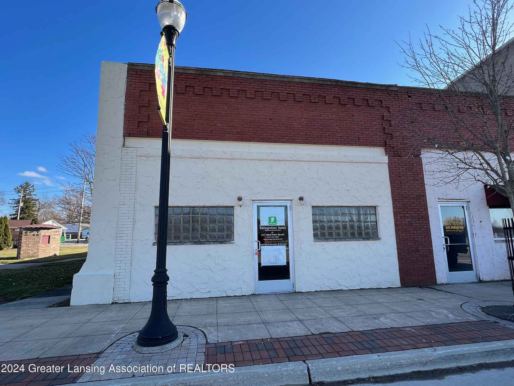 217 W Main St  