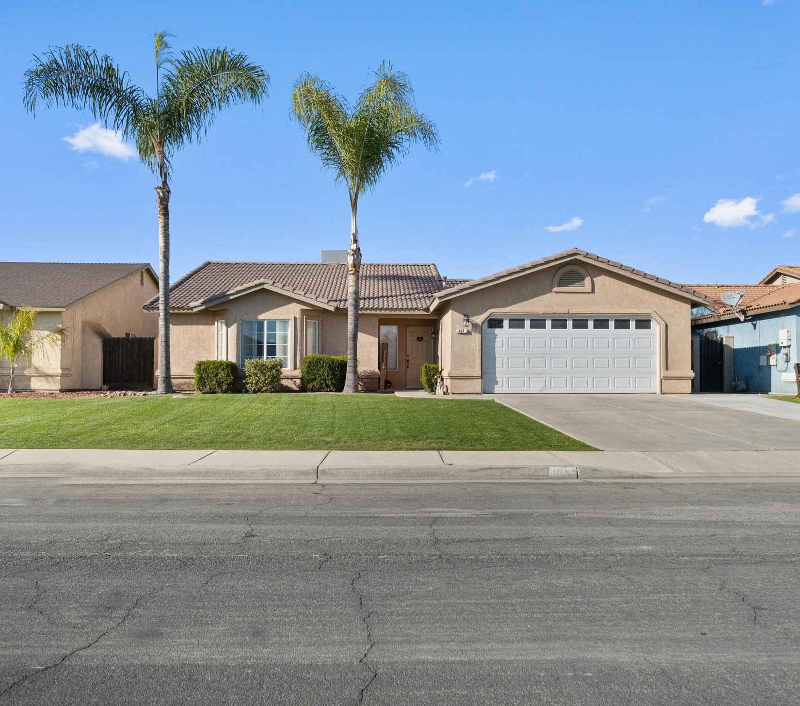 407 Calle Talamantez  