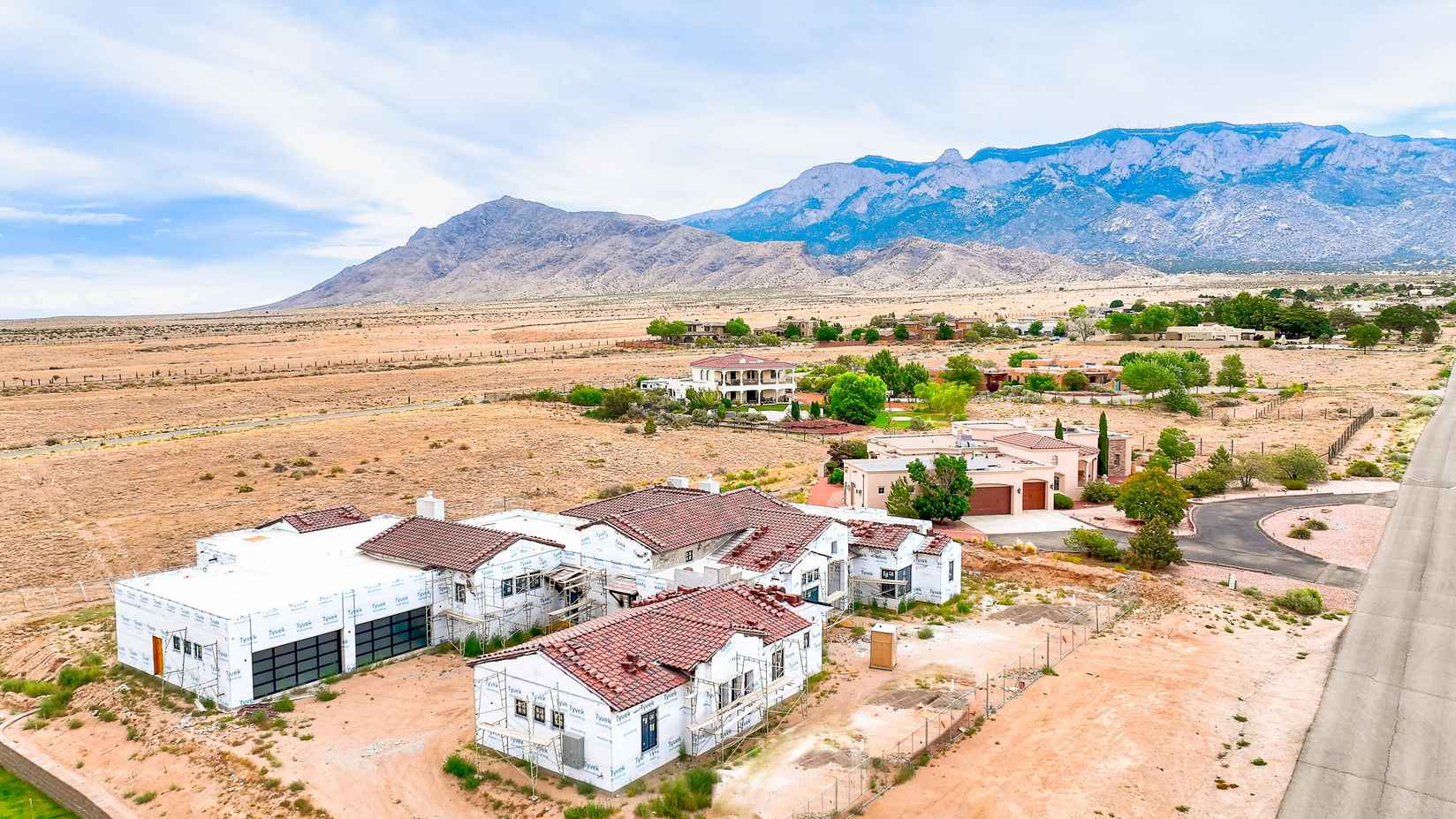 8601 Beverly Hills Ave NE  