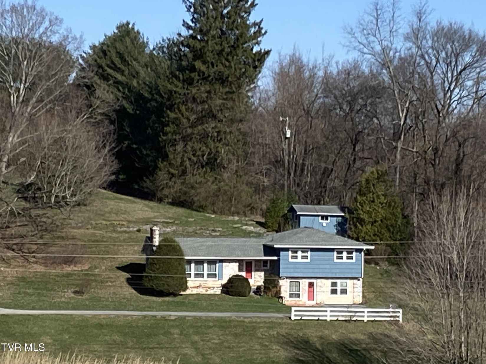 16285 Lee Hwy  