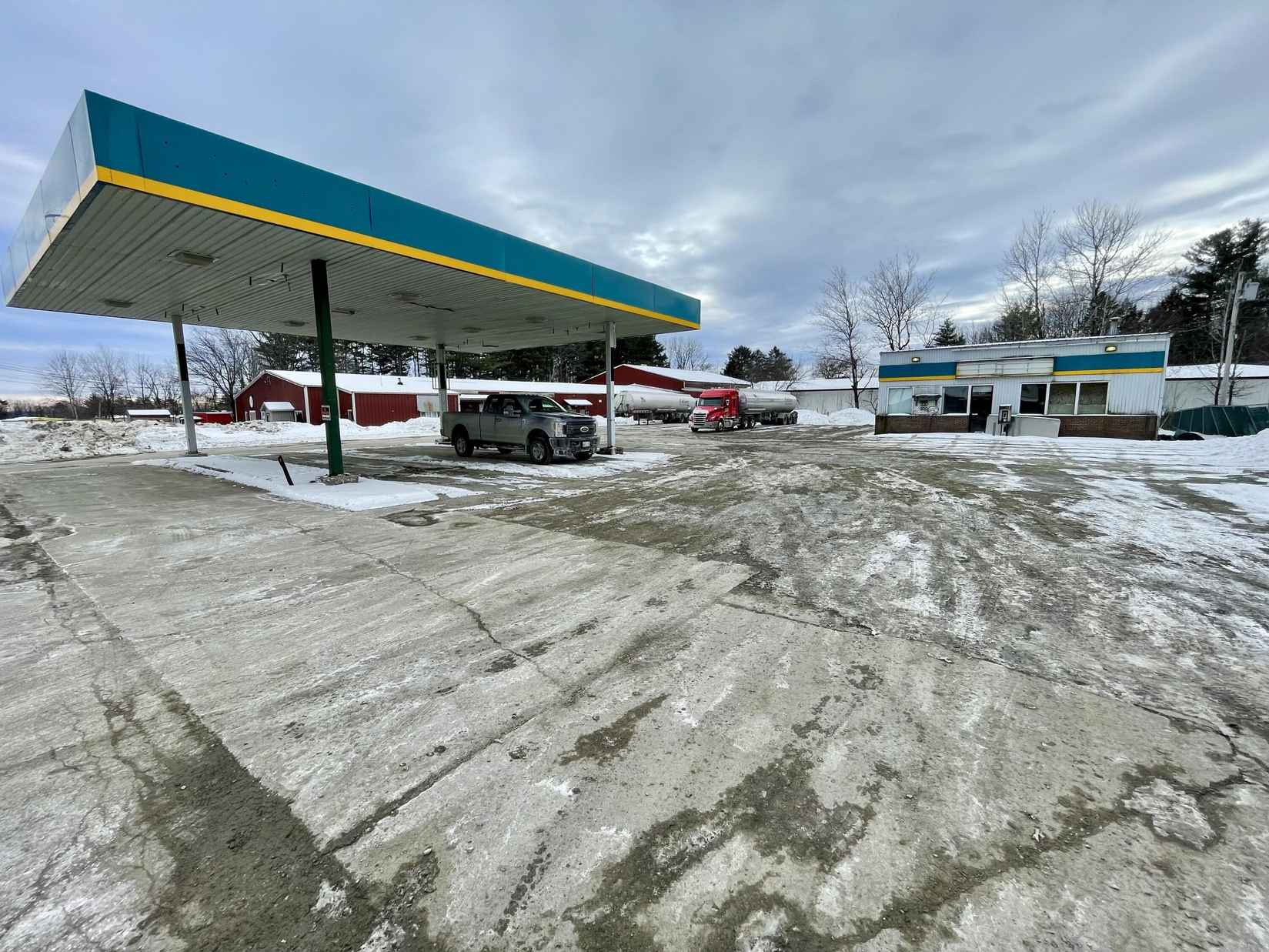 836 Kennedy Memorial Dr  