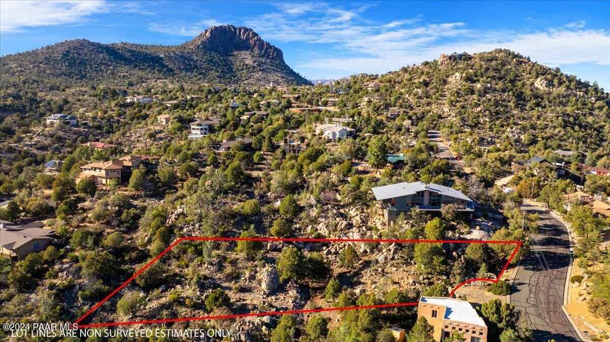 320 Skyline Dr  