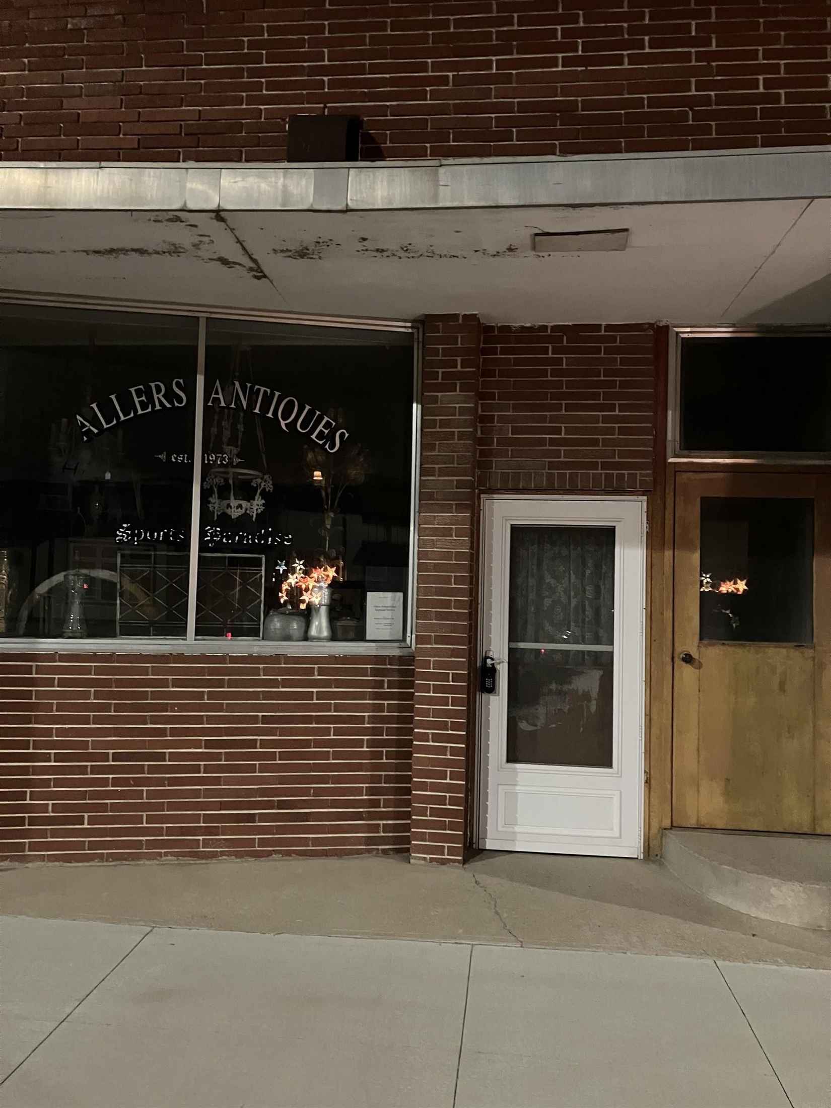 302 Main St  