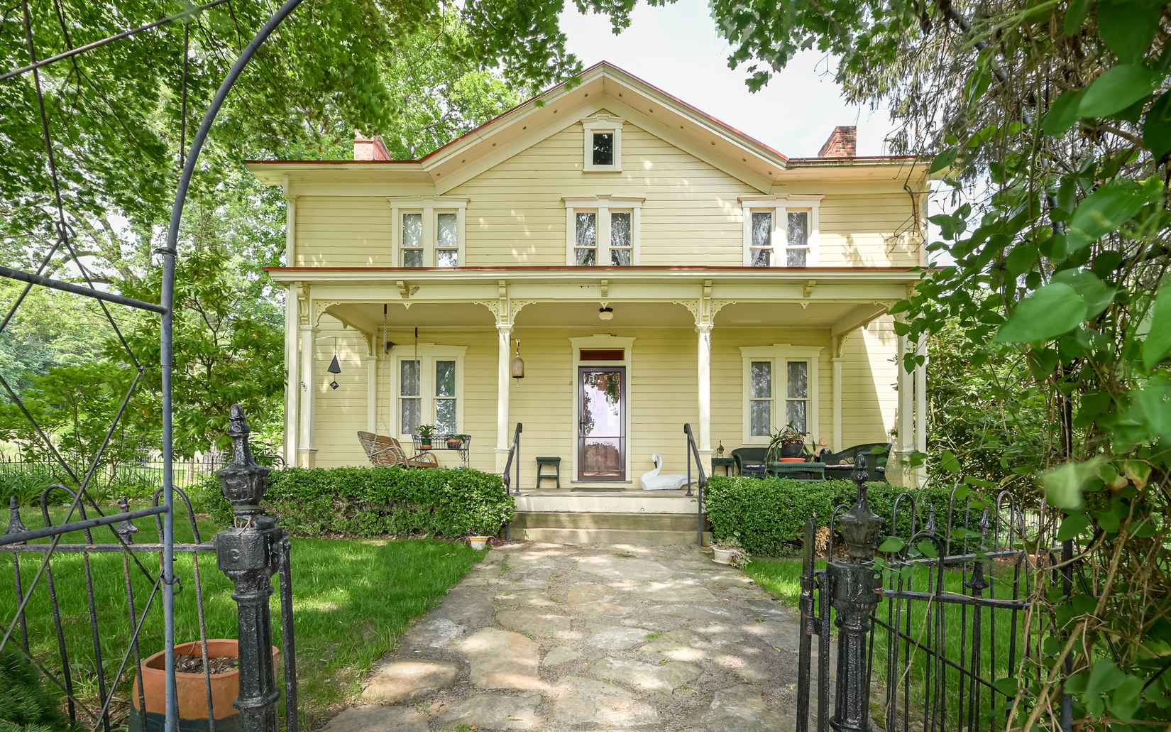 160 Monks Rd  