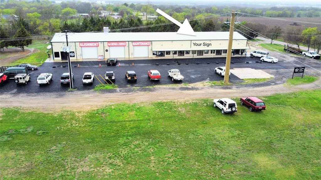 902 Elliott Rd  