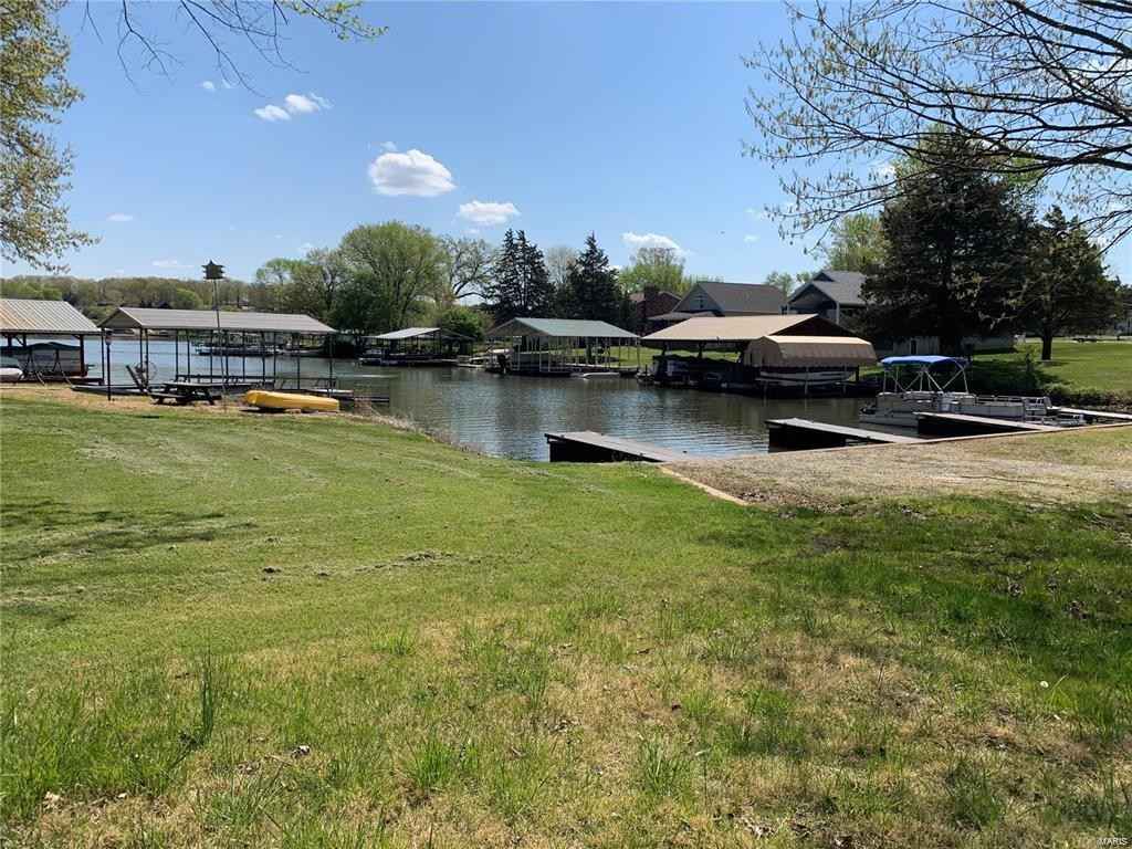 1674 Lakeshore Dr  
