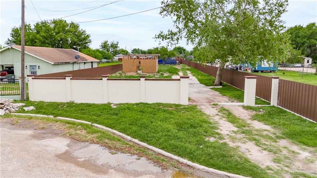 403 Cherokee Ln  