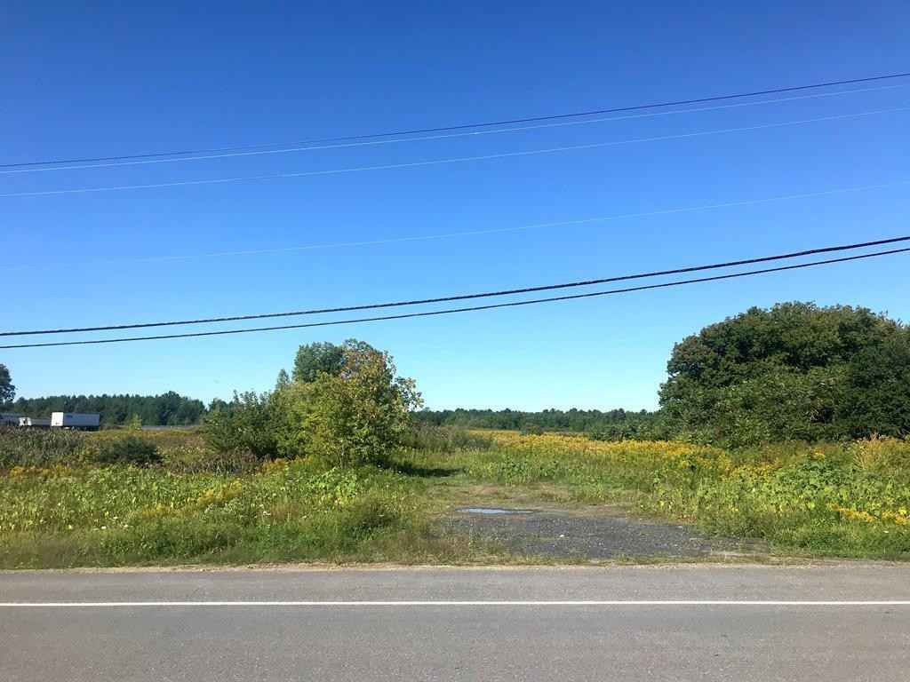 00 W Service Rd  