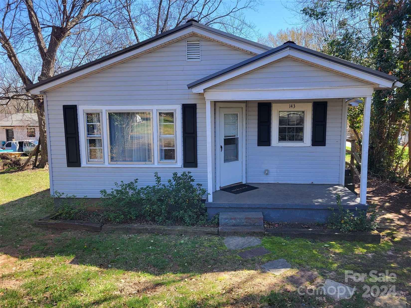 143 OAKRIDGE DR  