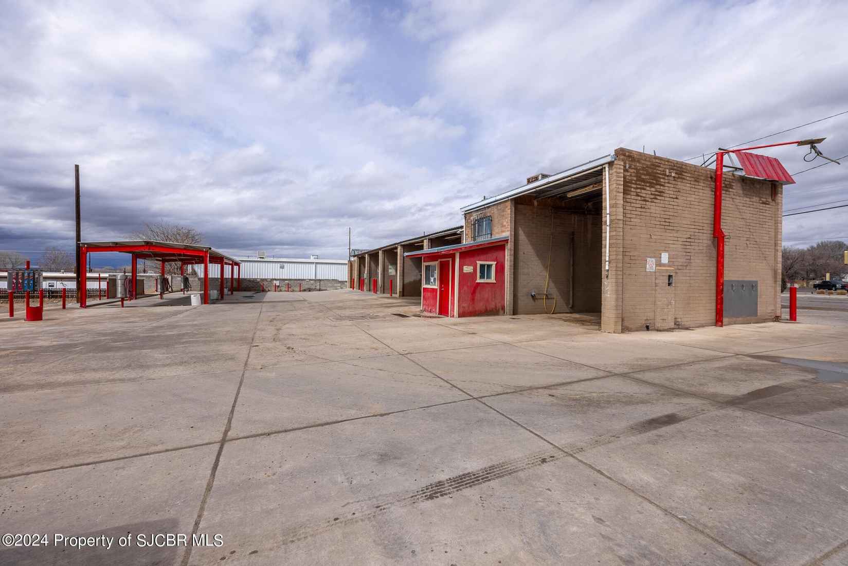 1019 W BROADWAY Blvd  