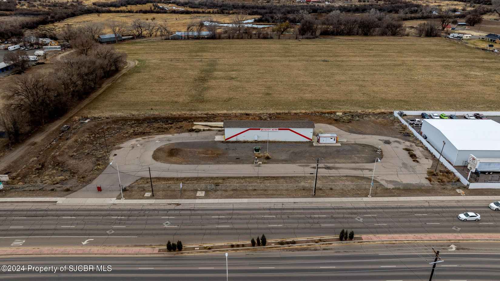 1945 W BROADWAY Blvd  