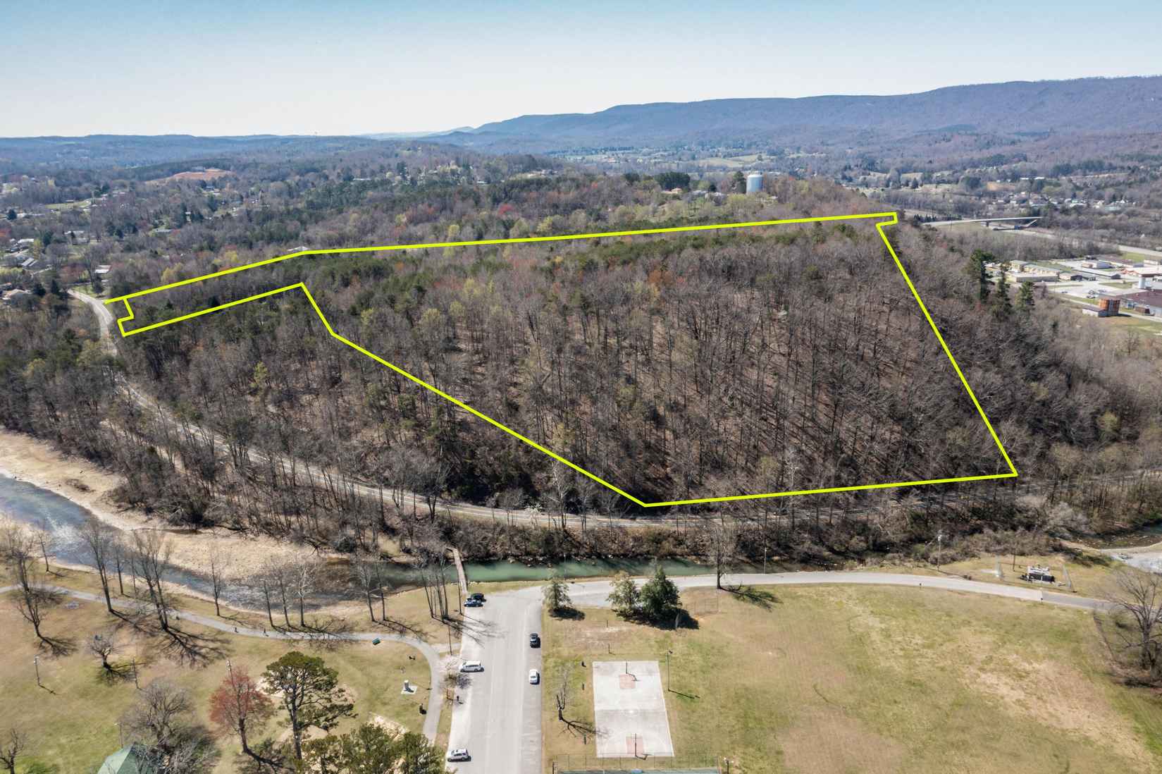 000 New Lk Rd  