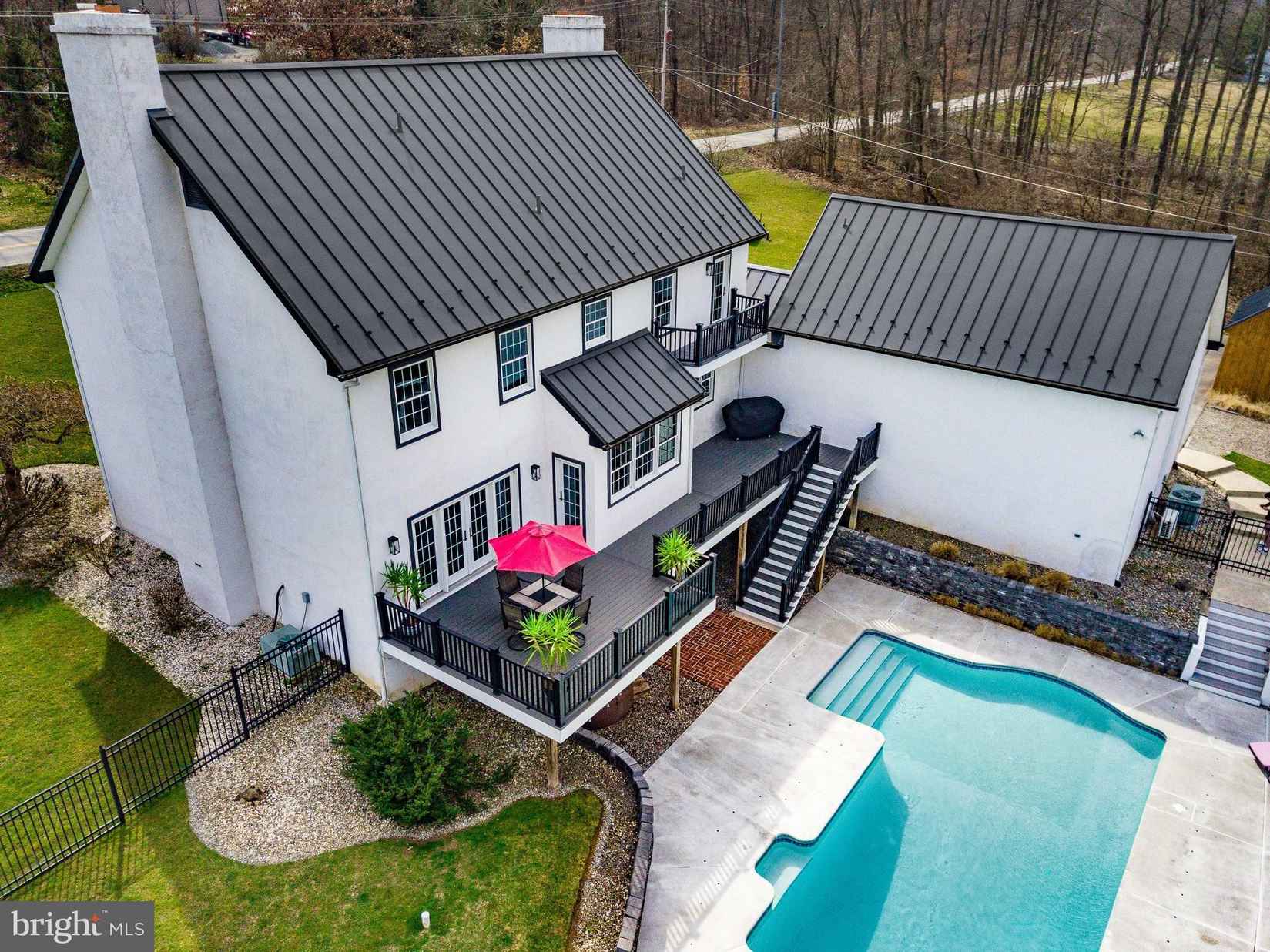 2039 School Rd  