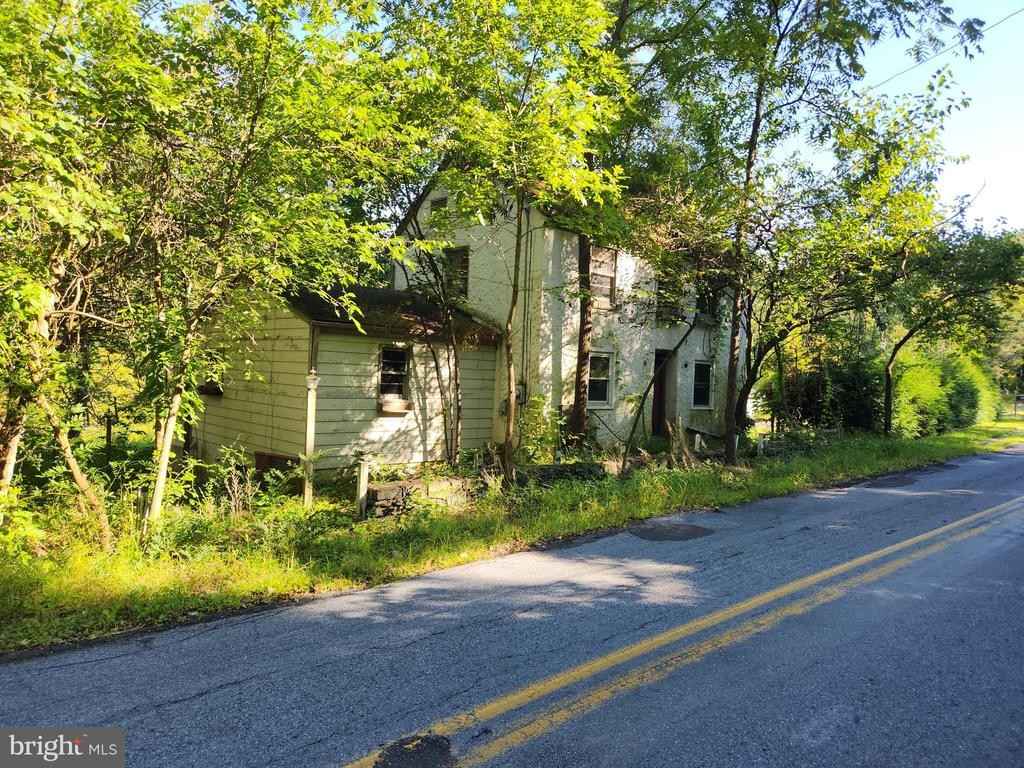 2540 Swamp Crk Rd  