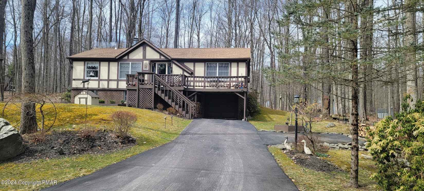 137 Outer Dr  