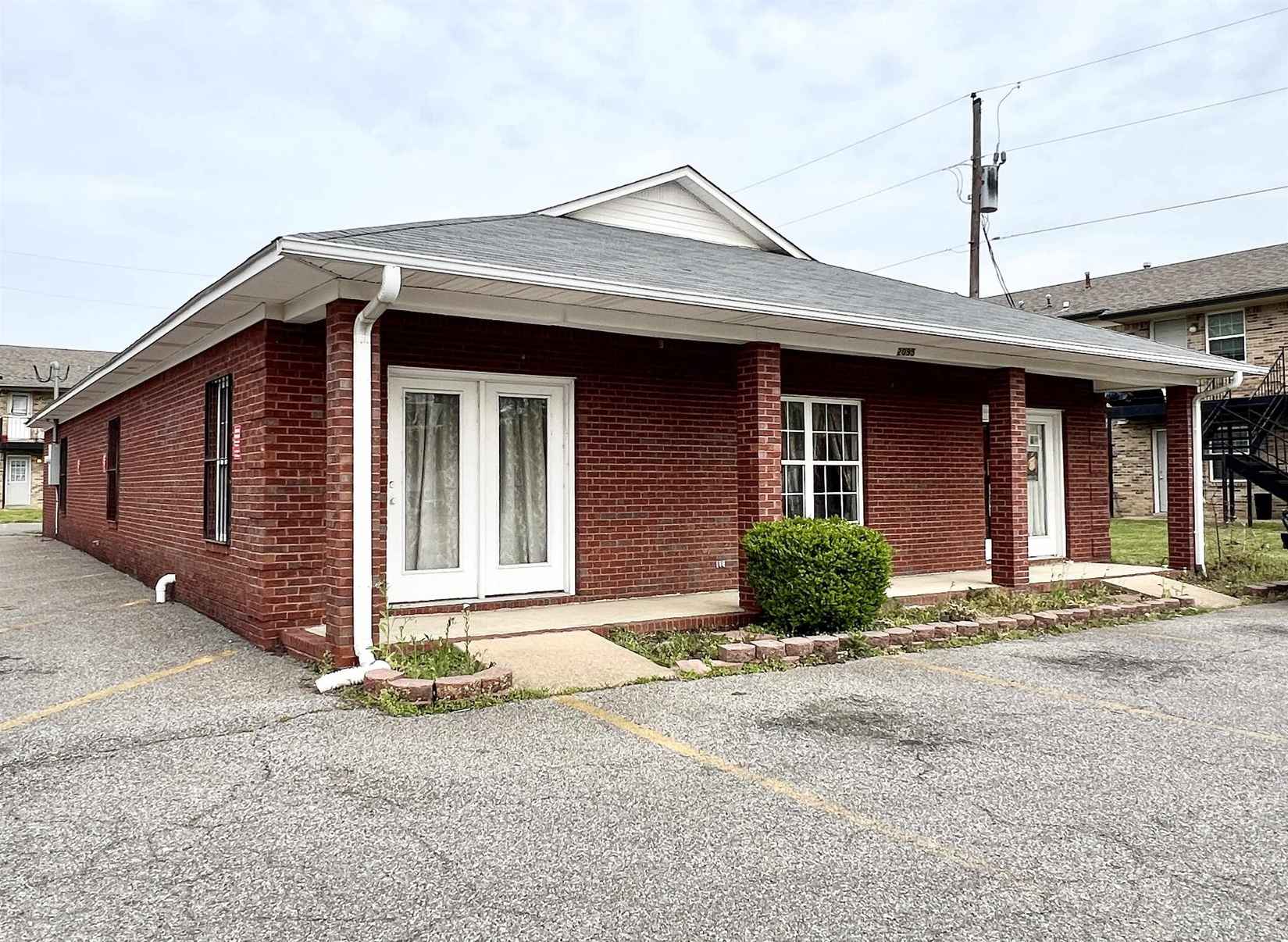 2095 SAINT JOHN  