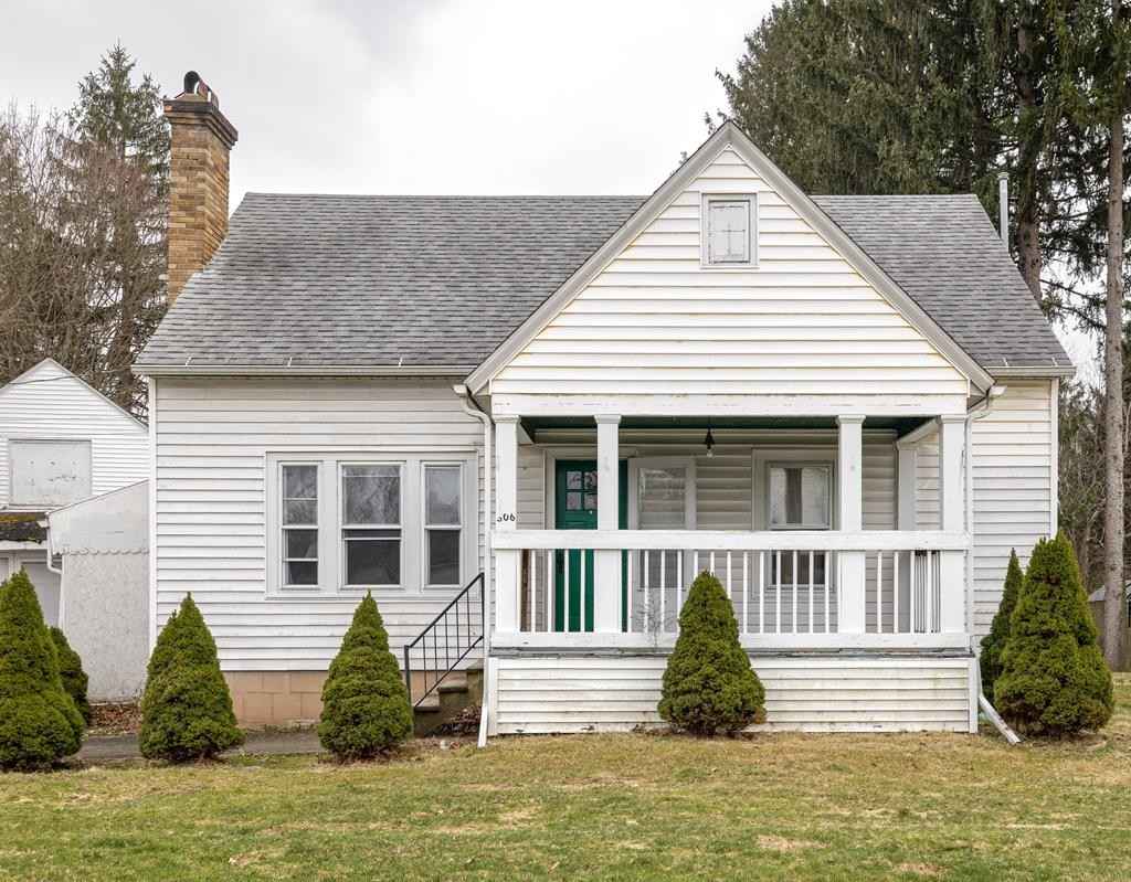 306 W MAIN ST  