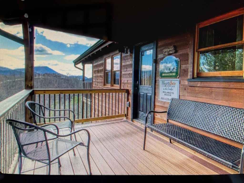 4104 Harvest Moon Rd  