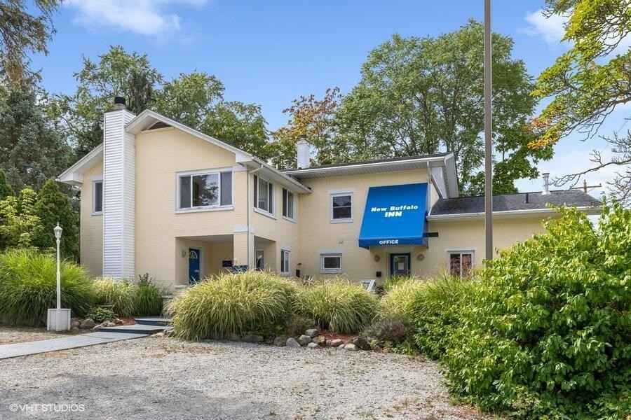 231 - 311 E Buffalo St  