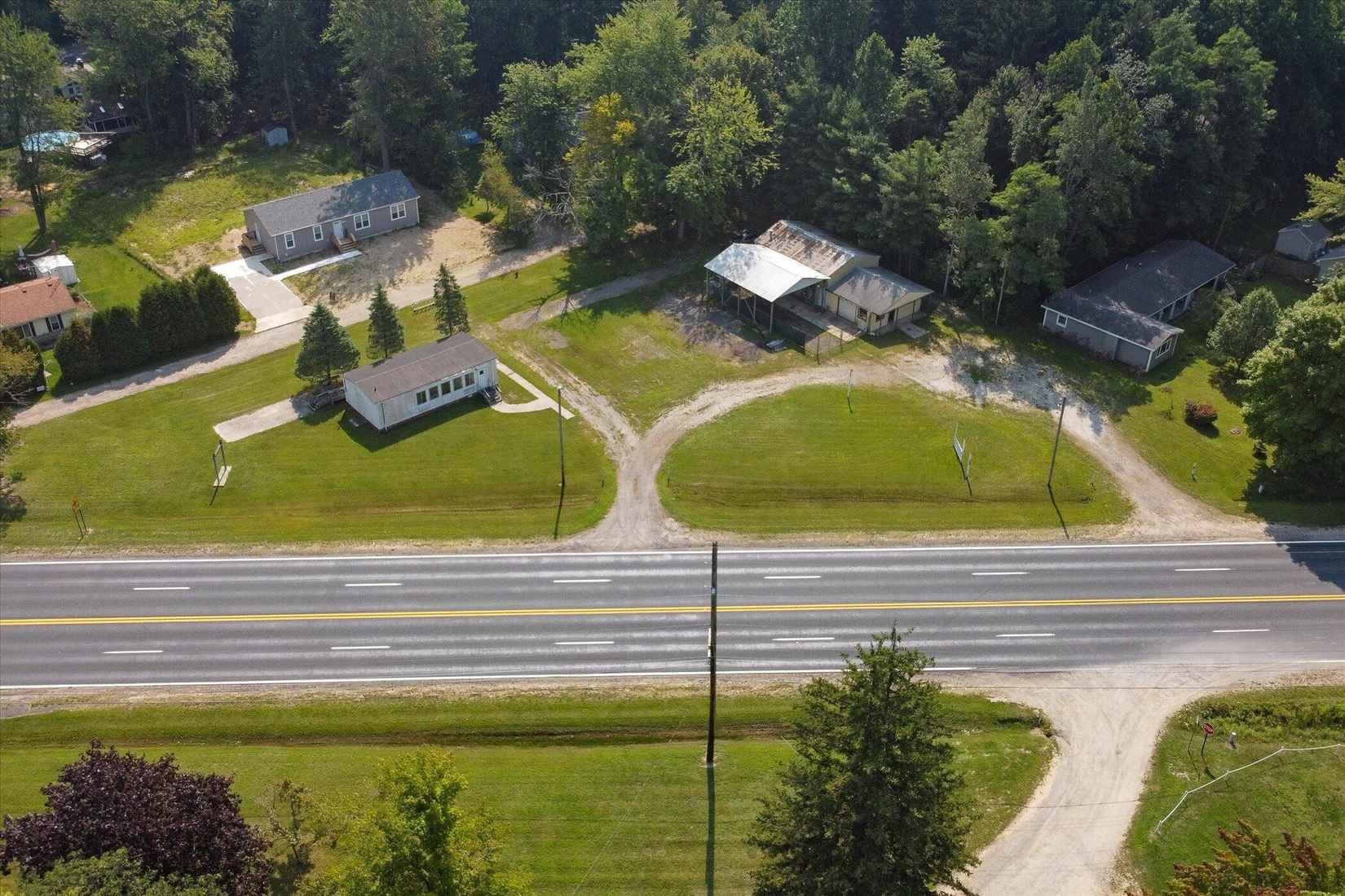 12391 Red Arrow Hwy  