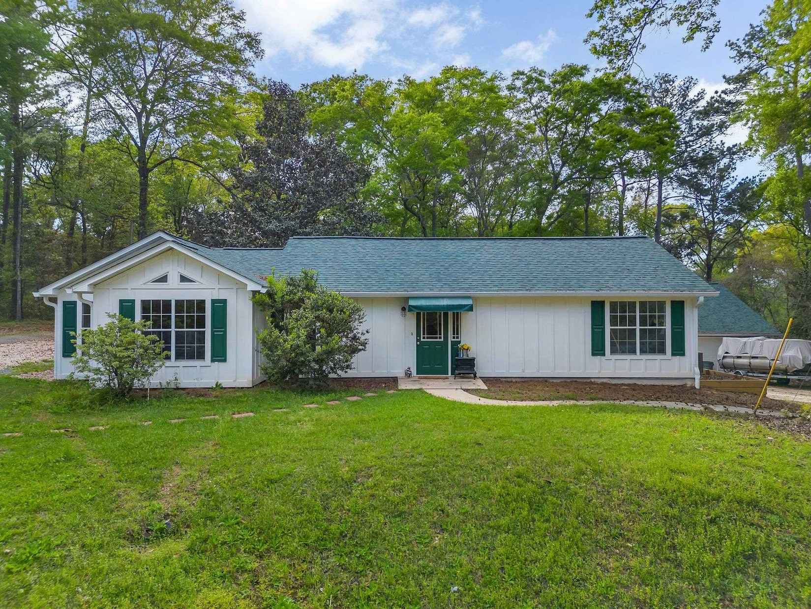 594 Green Oaks Rd  