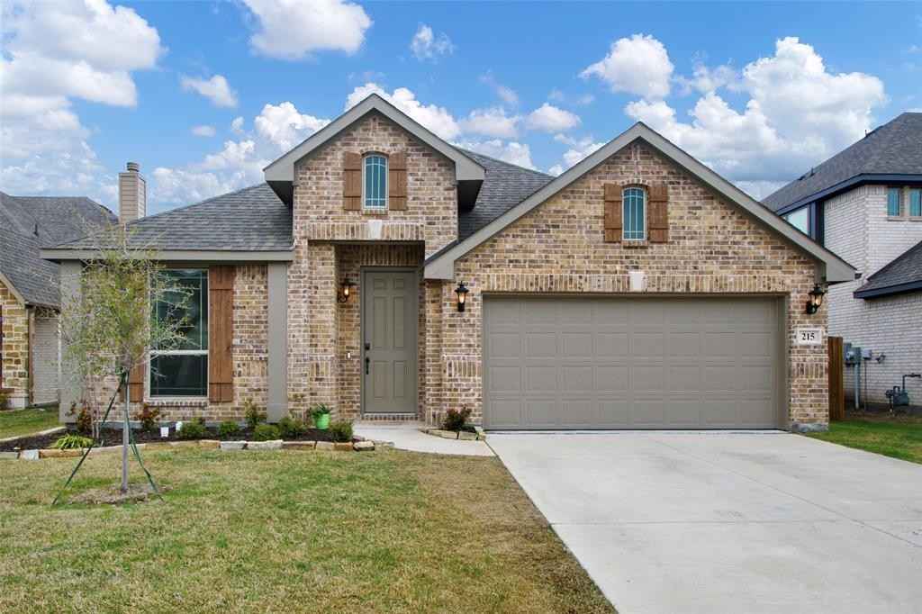 215 Lakewood Ln  