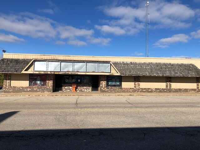 5 55 61 E Michigan Ave  