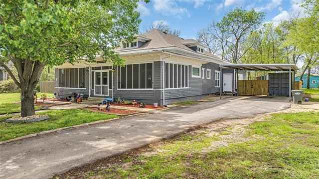 403 N 4th Ave  