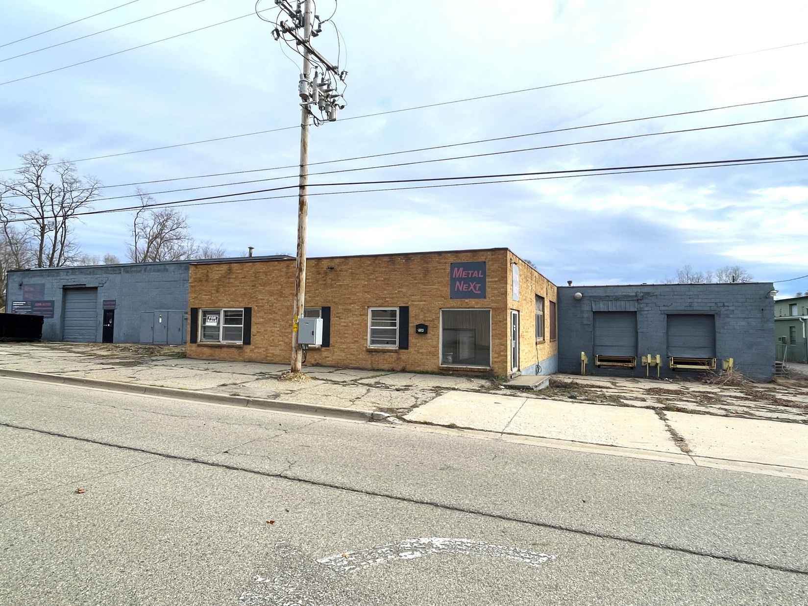 904 N Clark St  