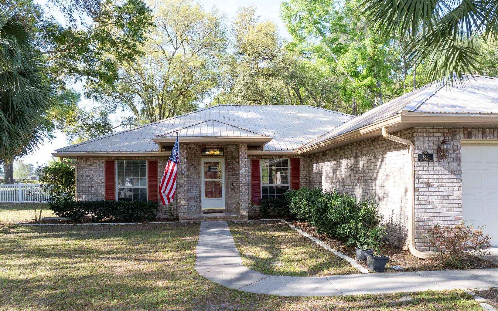 336 SW Inwood Ct  