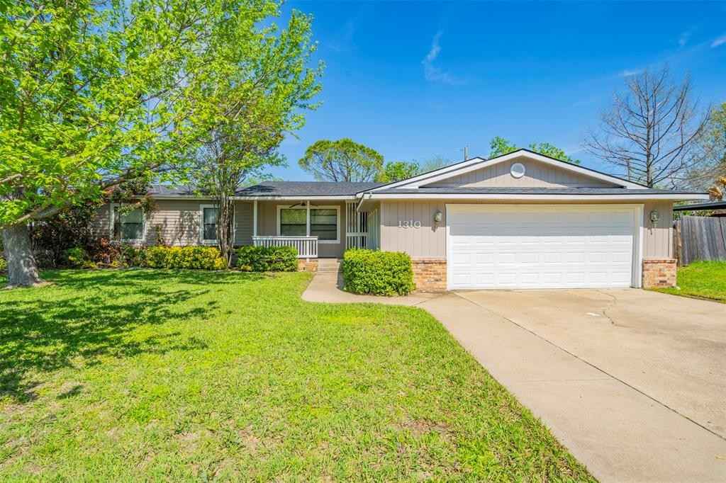 1310 Wood Dr  