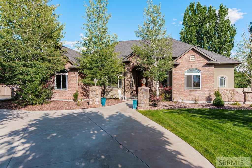 4940 E Ladyhawk Ln  