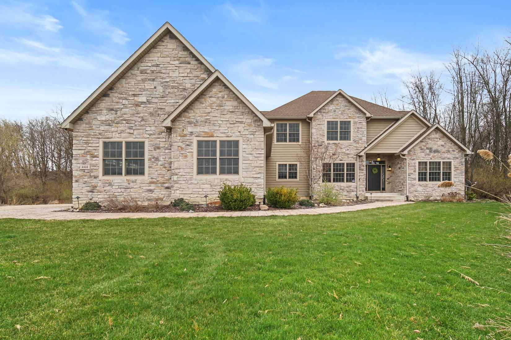 444 Surrey Hl Ln  