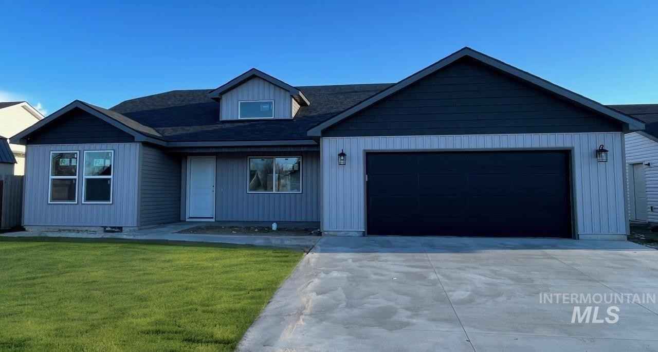 1111 Meadow Lake Loop  